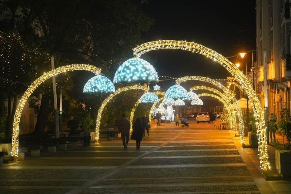 Blue Light Ultracentral Craiova Ngoại thất bức ảnh
